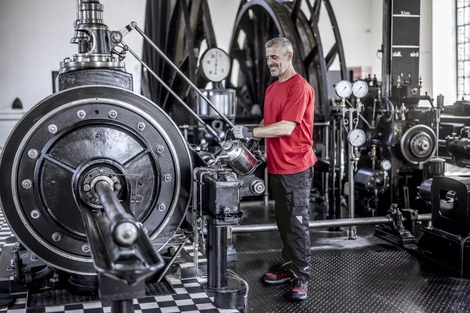 Nitras 7050-6000, MOTION TEX PLUS T-Shirt, Red, image 3, gallery thumbnail