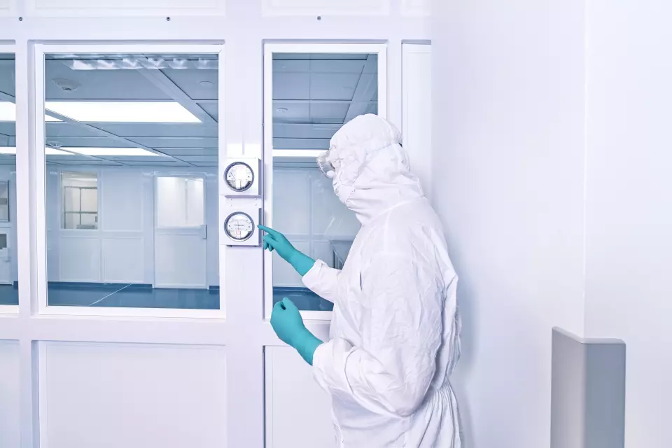 Ansell 93360, MicroFlex 93-360, image 4, gallery thumbnail